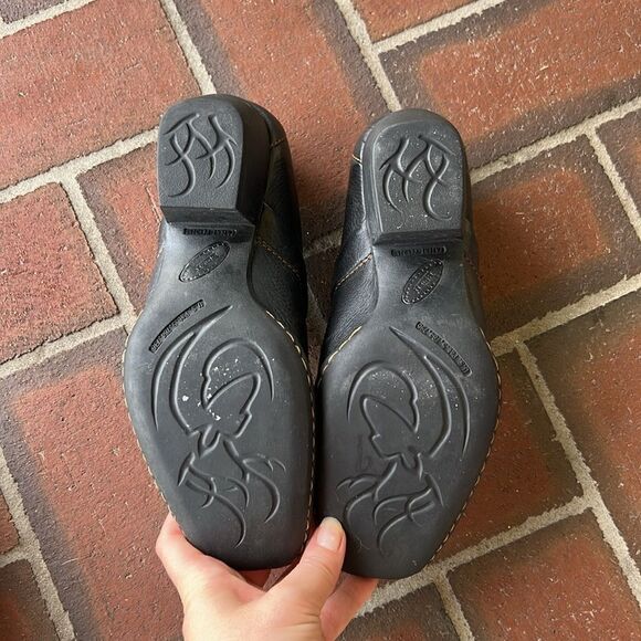 Born Leather Heeled Split Toe Clogs Black Size 7 - Picture 9 of 9